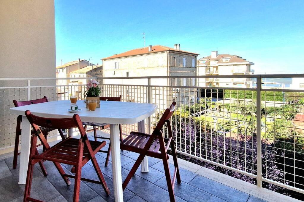 Appartamento Gioiello Al Mare Wi-Fi Relax Terrazza Clima Civitanova Marche Esterno foto
